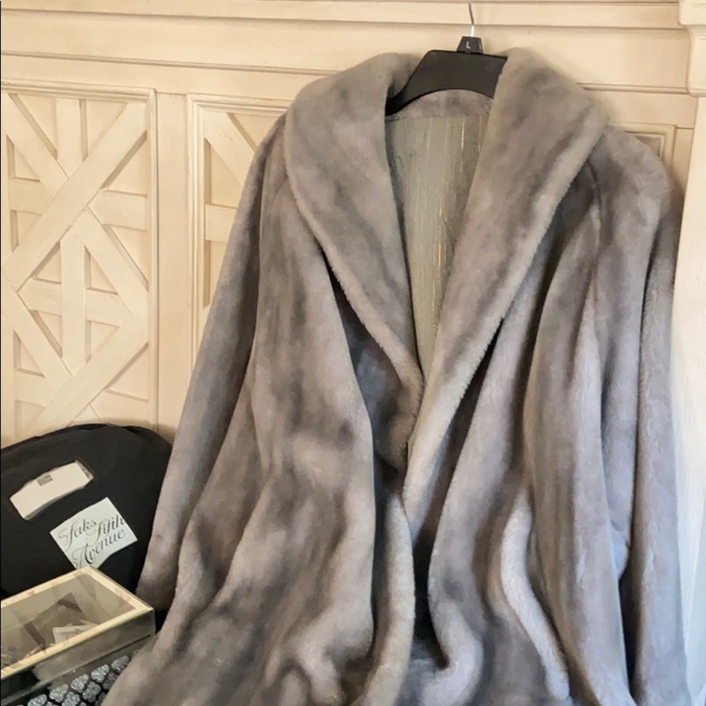 Stunning Vintage gray coat